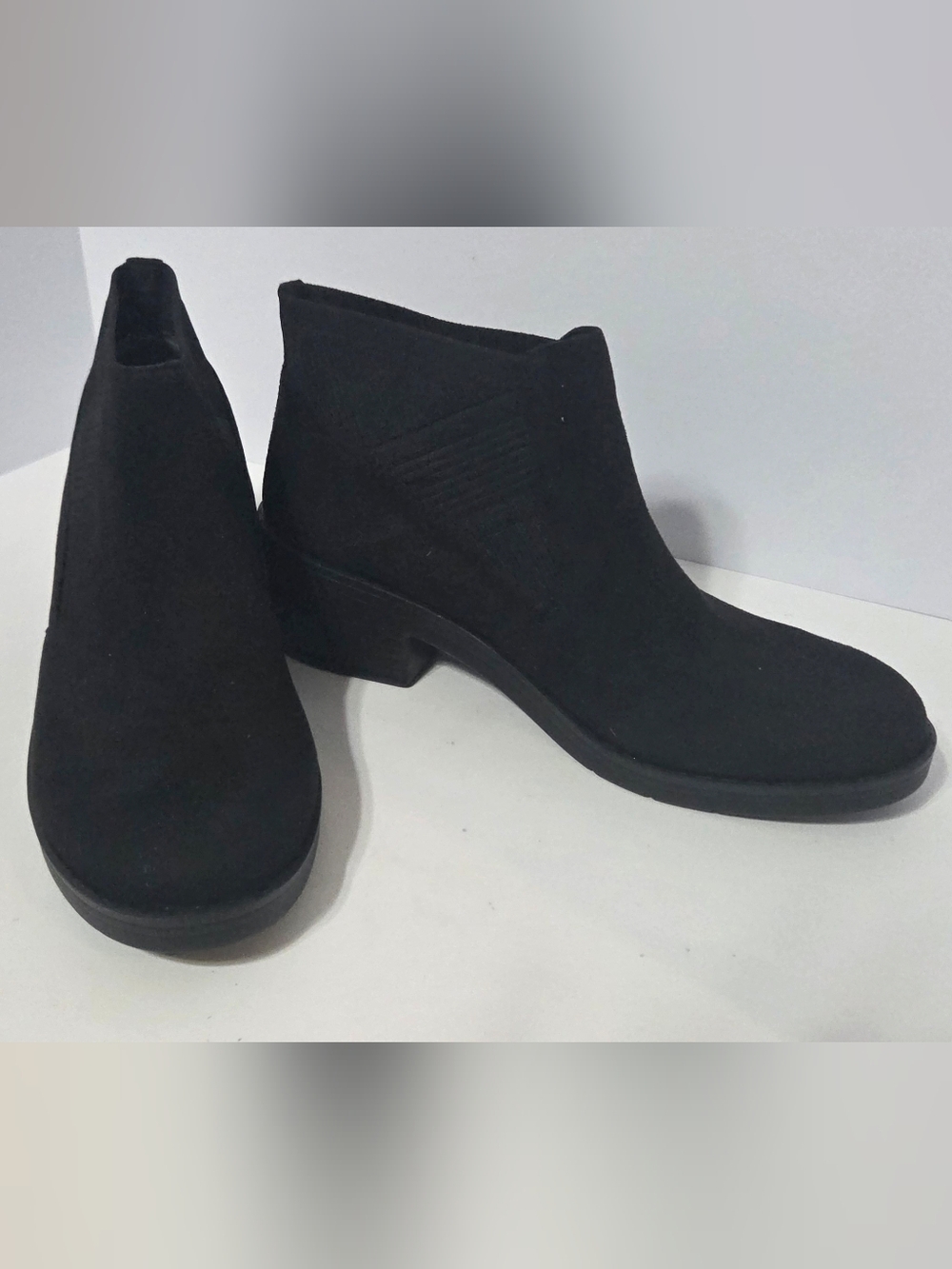 BZEES Outlook Knit Ankle Boots Black US 10 Like New